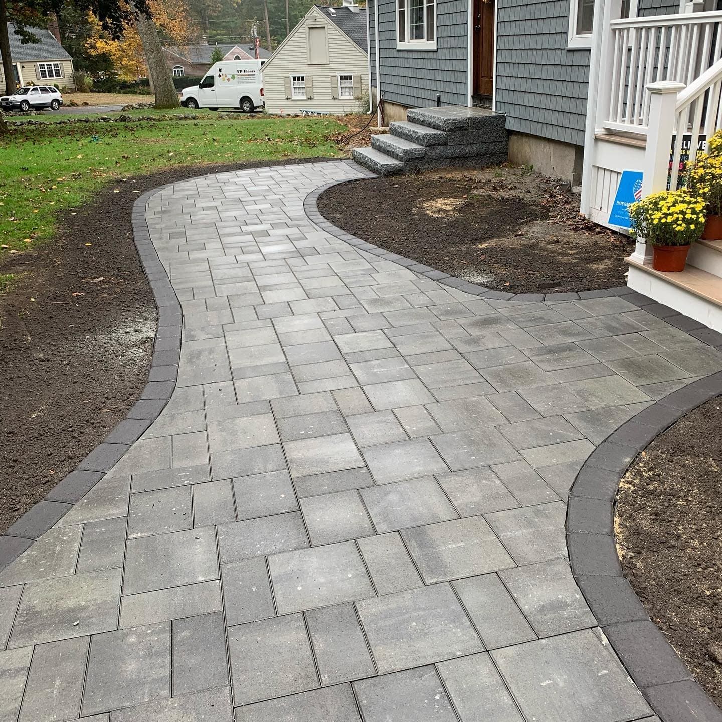 Curved paver front walk